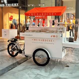Bijouterie itinérante : Musardise, la marque française de bijoux fantaisies vendus dans une roulotte ! 