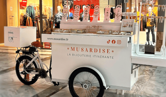 Bijouterie itinérante : Musardise, la marque française de bijoux fantaisies vendus dans une roulotte ! 