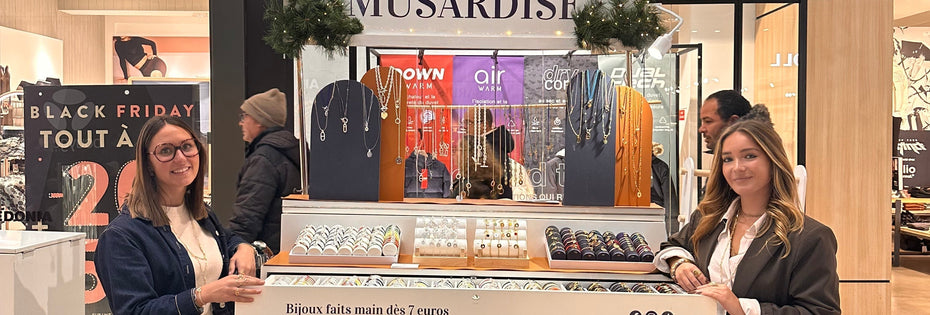 Triporteur bijouterie itinérante Musardise point de vente