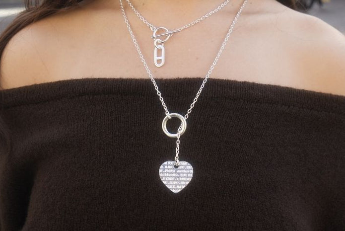 Offrir un collier : traditions, histoire et types de colliers