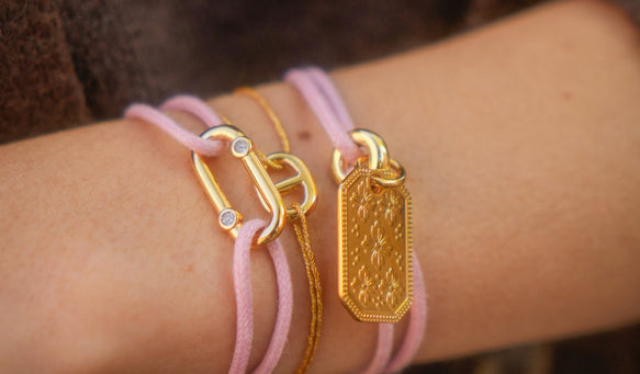 La signification du Sakura en bijouterie : un symbole puissant et poétique