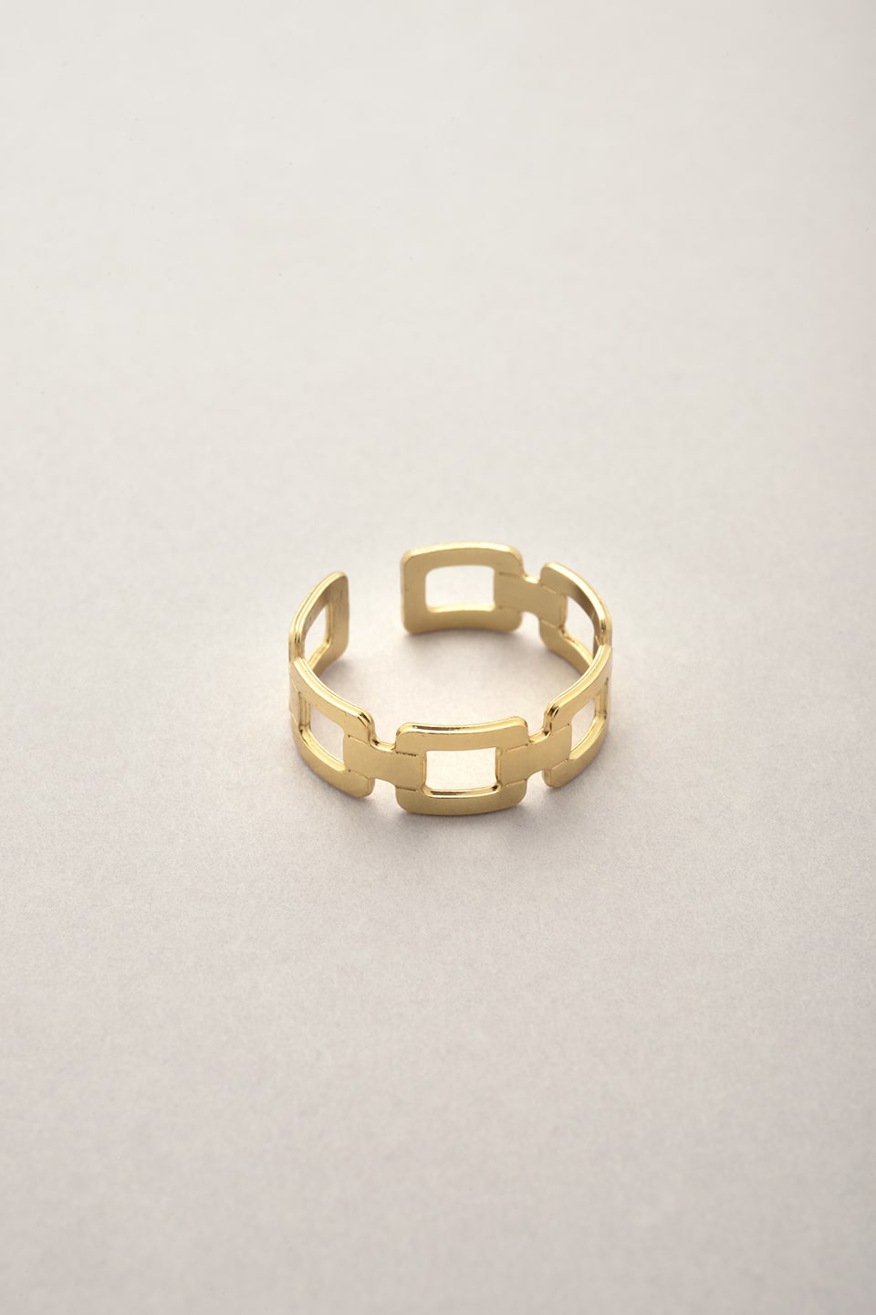 Bague dorée amarrage fabriquée en France. Bijou doré pour femme. 