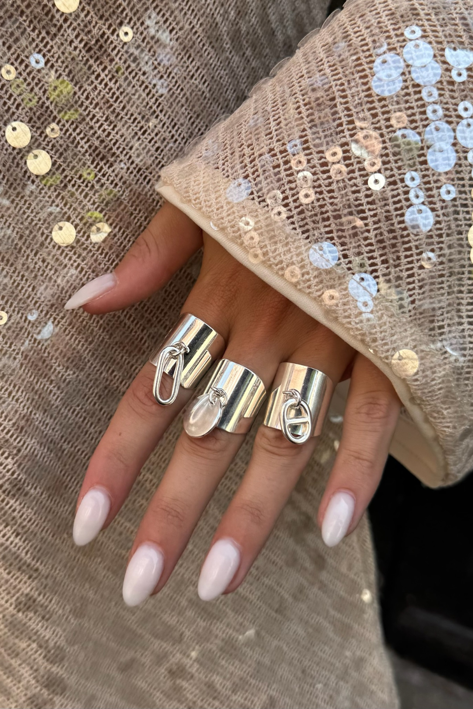 Bague large argentée pendentif Ricky