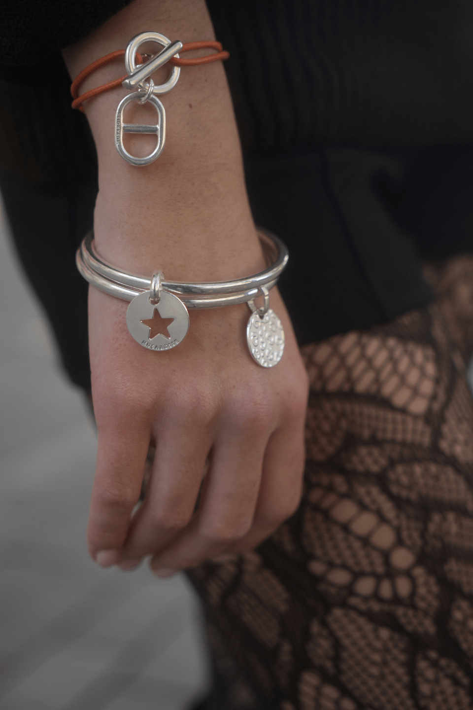 Bracelet attache médaille étoile