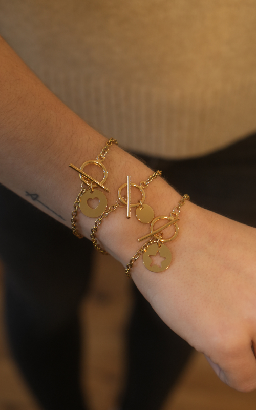 Bracelets chaîne fine dore avec breloque personnalisable. Bracelets pour femme. 