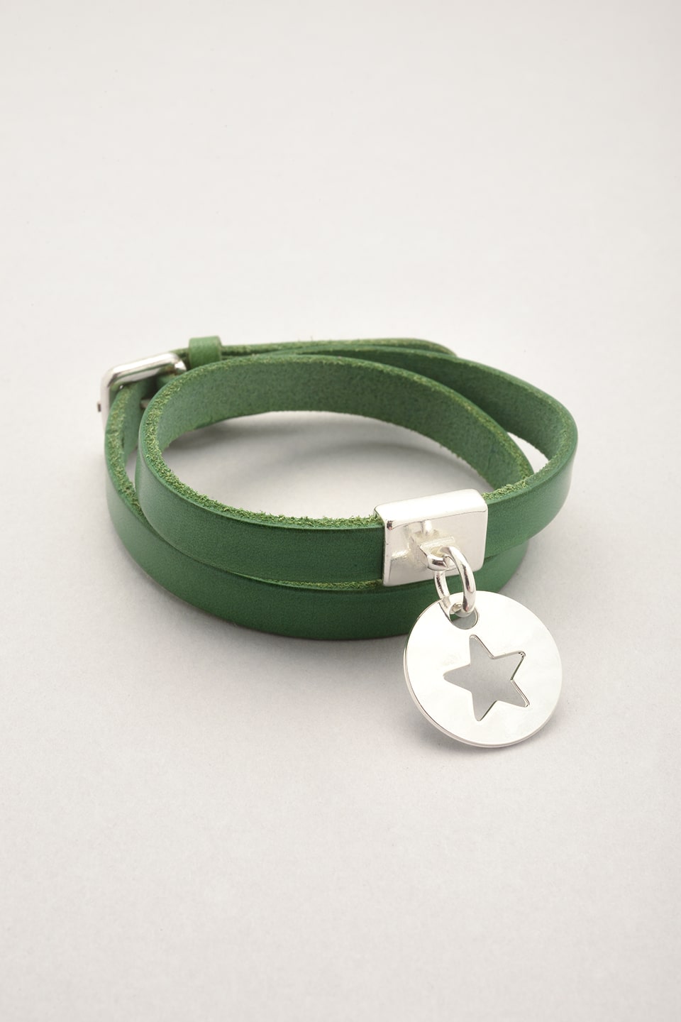 Bracelet Cuir médaille étoile