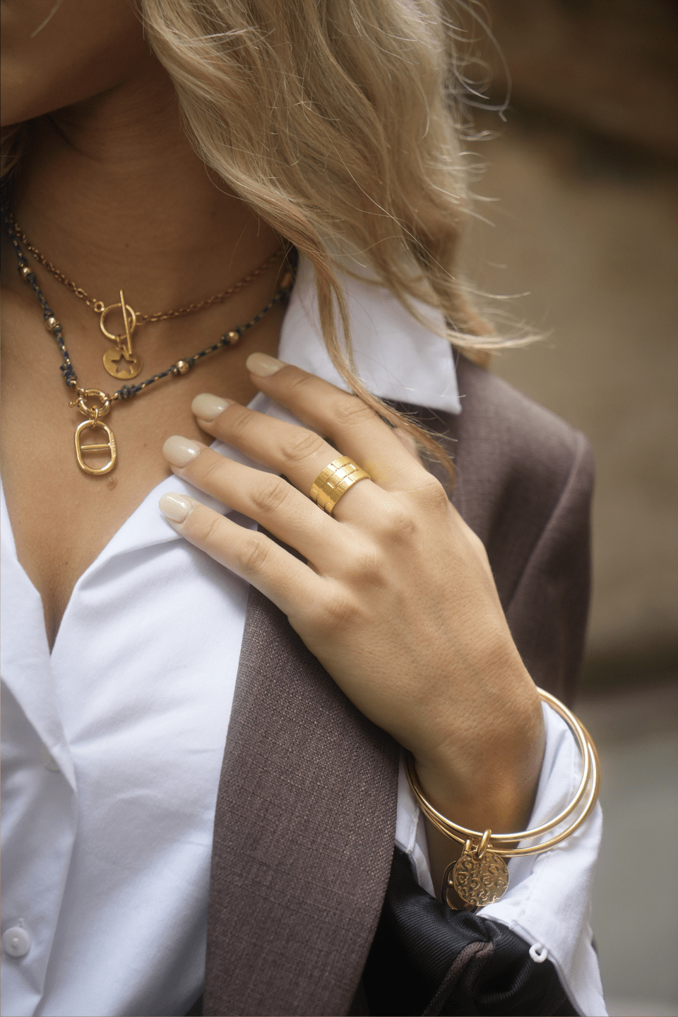 Collier chaîne fine médaille étoile doré "Lou"