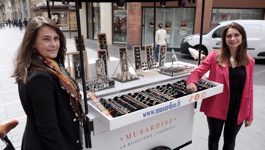 Toulouse : les Belles Toulousaines créent leurs bijoux et musardent en triporteur