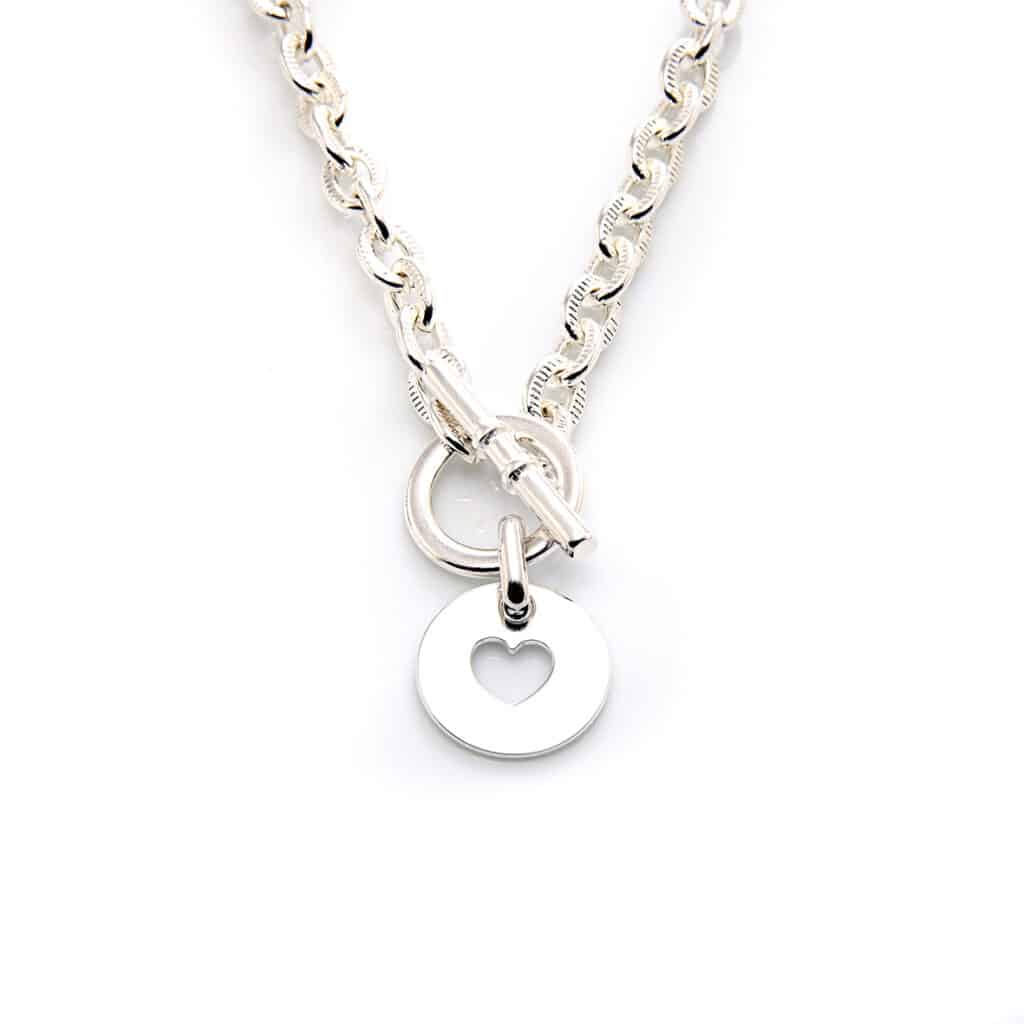 Collier scarlett coeur avec chaîne et pendentif médaille