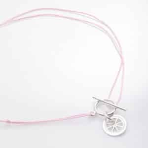 Collier fin pendentif roue