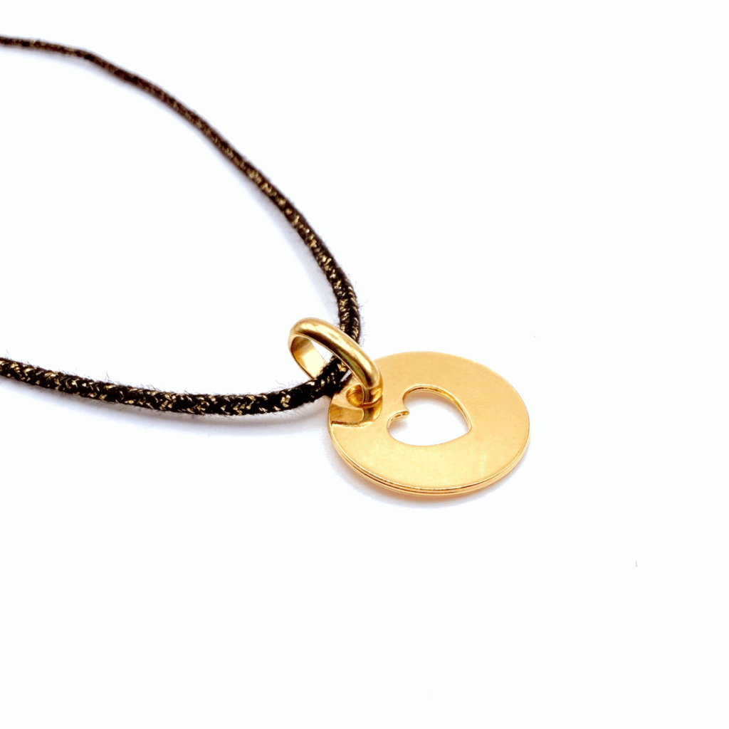 Collier pendant coeur doré