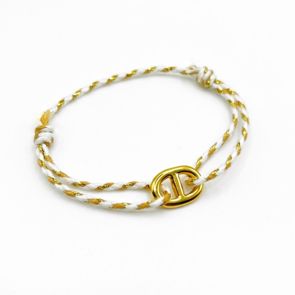 Bracelet mini maille tressé avec son cordon blanc et doré