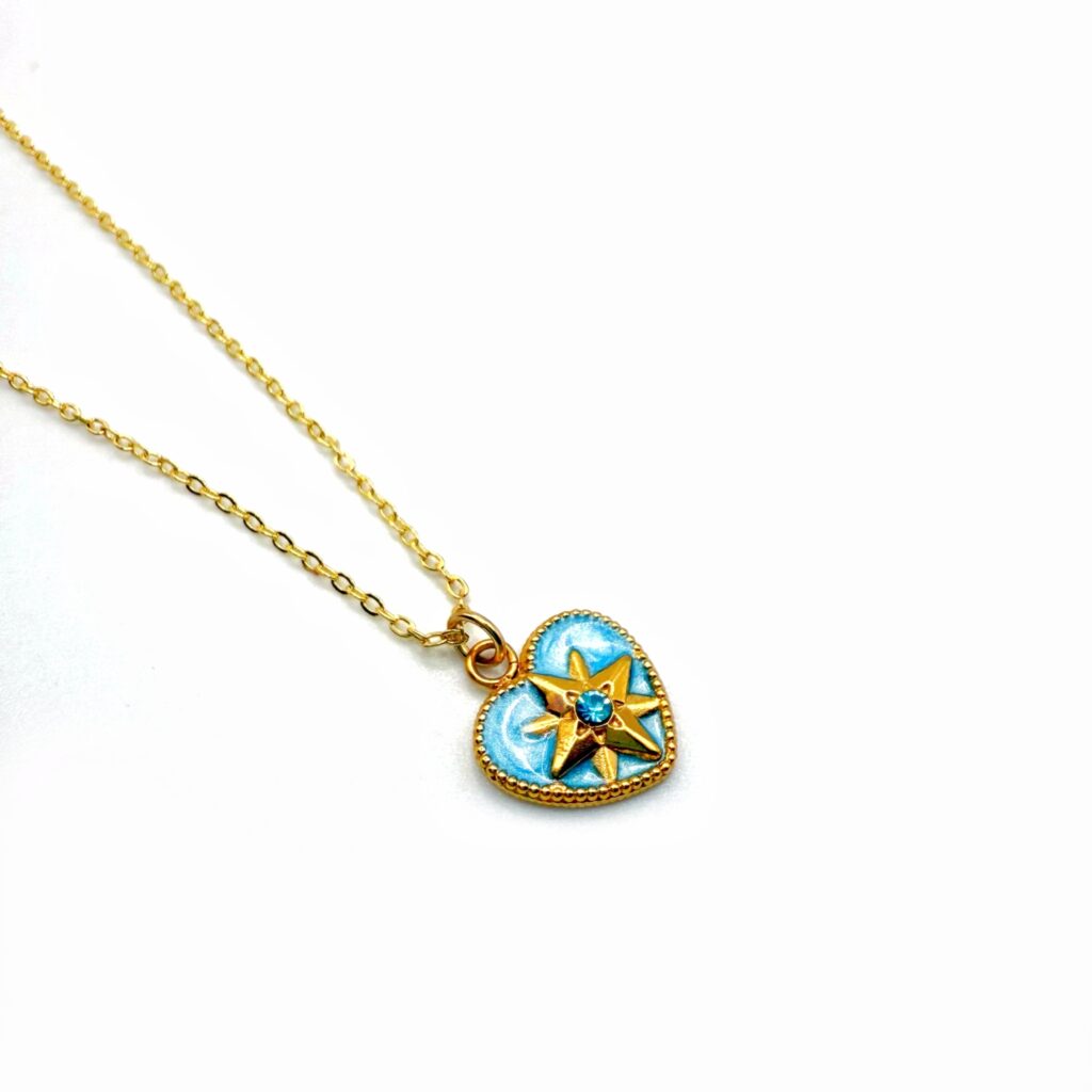 Collier chaîne fine dorée coeur strass pendentif bleu