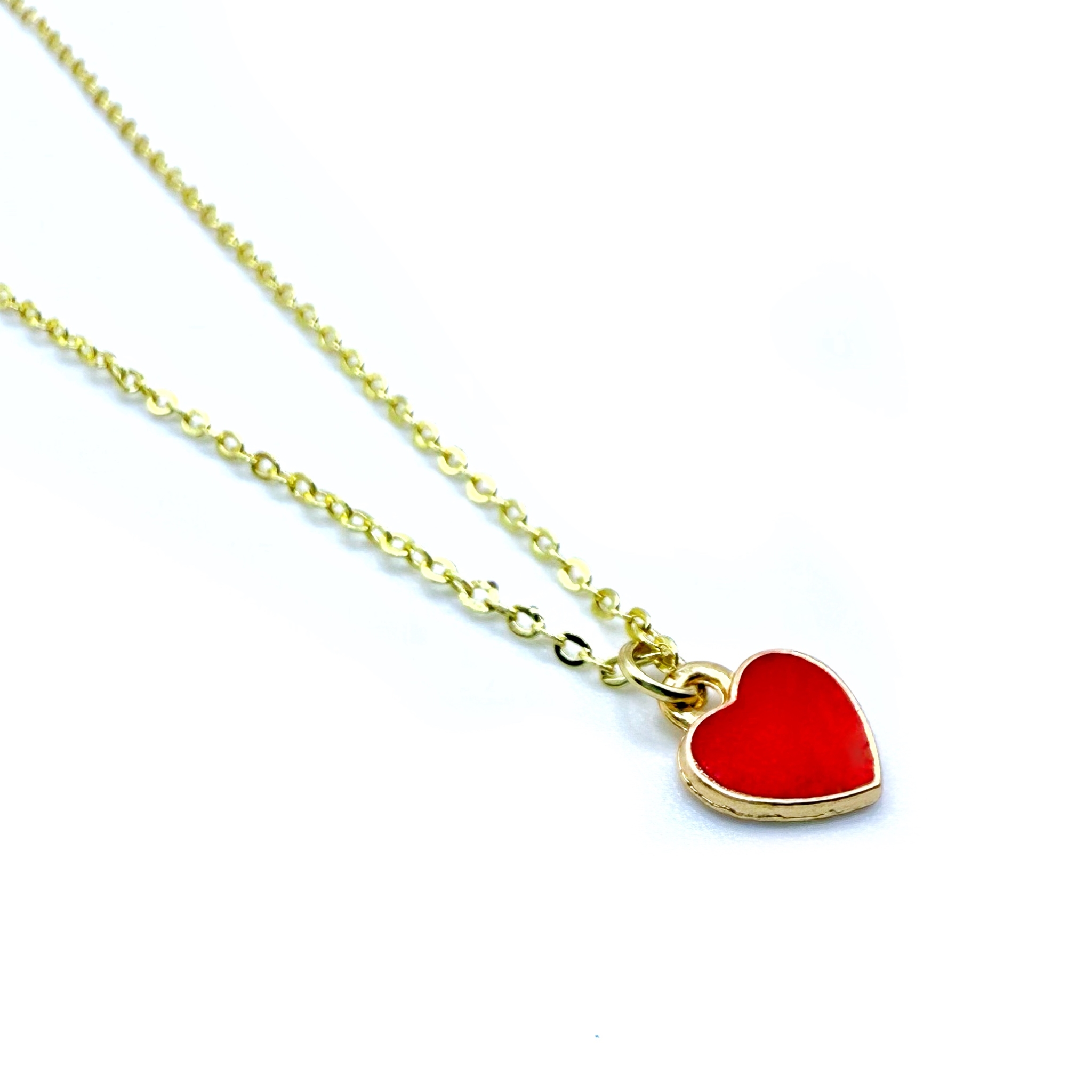 Collier chaîne fine dorée coeur coloré