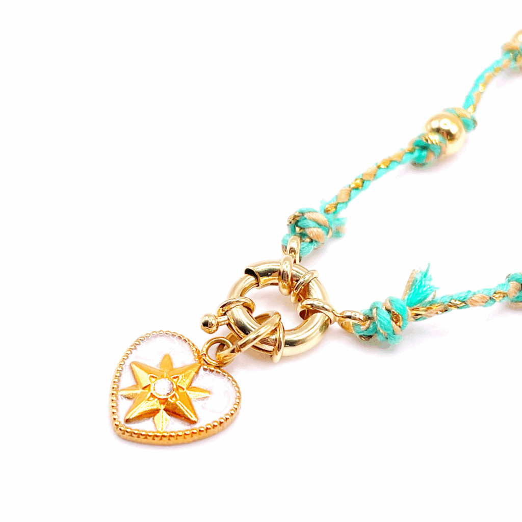 Collier coeur strass tressé cordon vert